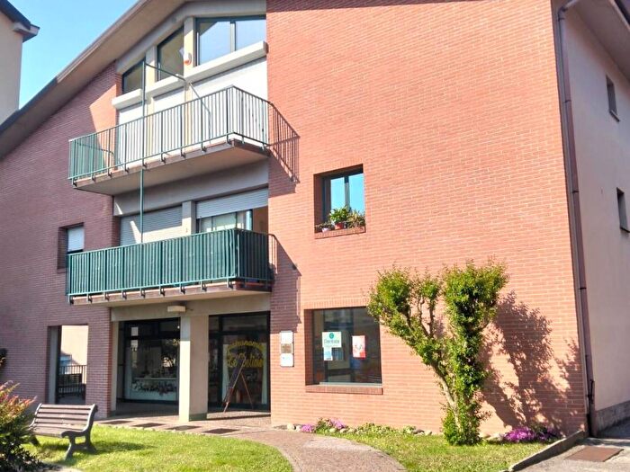 Appartamento trilocale in affitto in Via Piave, Centro, Ispra
