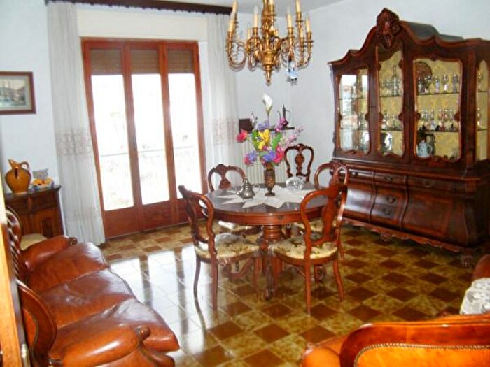 Appartamento con 5 locali in vendita in Via Montegrappa, Maiolati Spontini