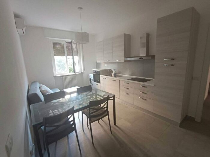 Appartamento quadrilocale in affitto in Via Antonio Fogazzaro, Montenero, Milano