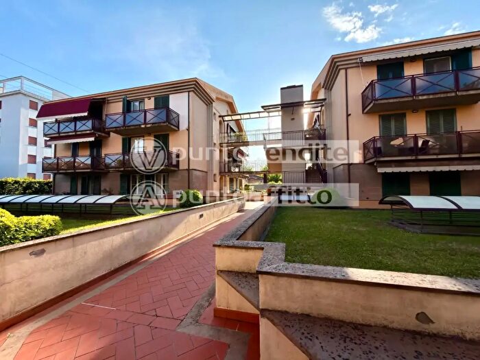 Appartamento trilocale in vendita in Ietro Paolini, Lucca