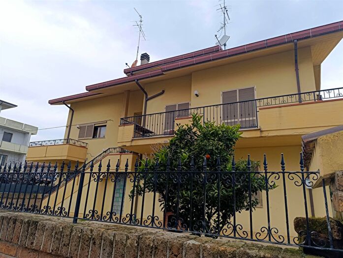 Appartamento con 6 locali in vendita in Martinsicuro