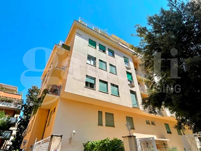 Appartamento bilocale in affitto in Via Alberto Fortis, Roma