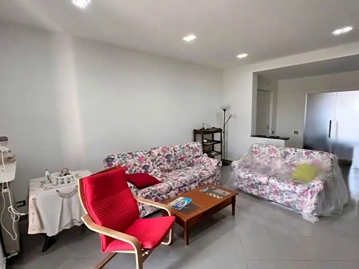 Appartamento quadrilocale in vendita in Via Giulio Cesare, Melito Di Napoli