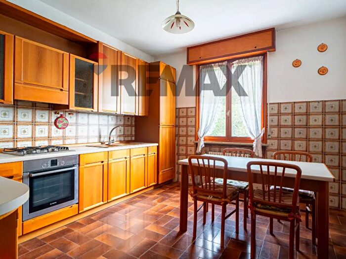 Appartamento trilocale in vendita in Via Francesco Baracca, Medesano