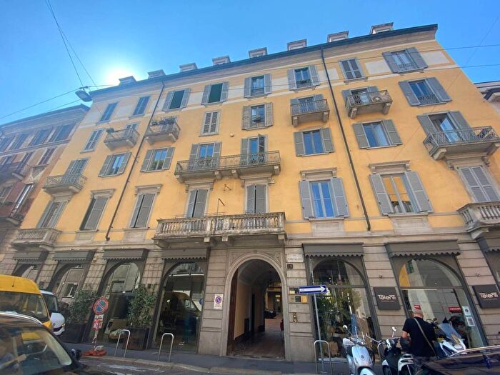 Appartamento bilocale in affitto in Via Pontaccio, Brera, Milano