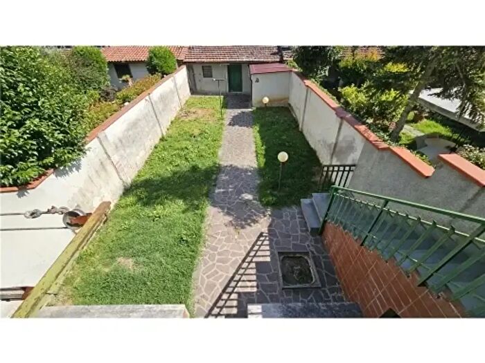 Casa con 7 locali in vendita in Empoli