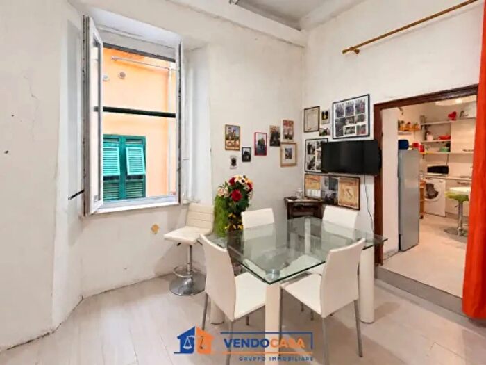 Appartamento quadrilocale in vendita in Via Giacomo Profumo, Genova