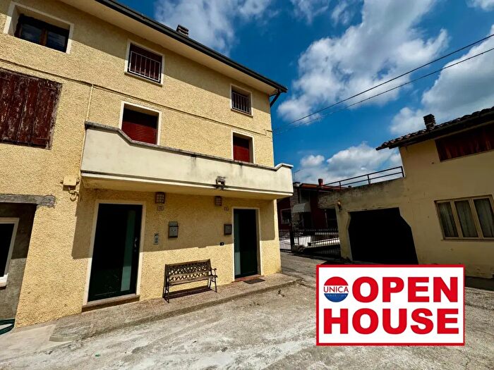 Appartamento trilocale in vendita in Via Santa Chiara, Zane'