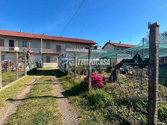 Case in Vendita e in Affitto - 2