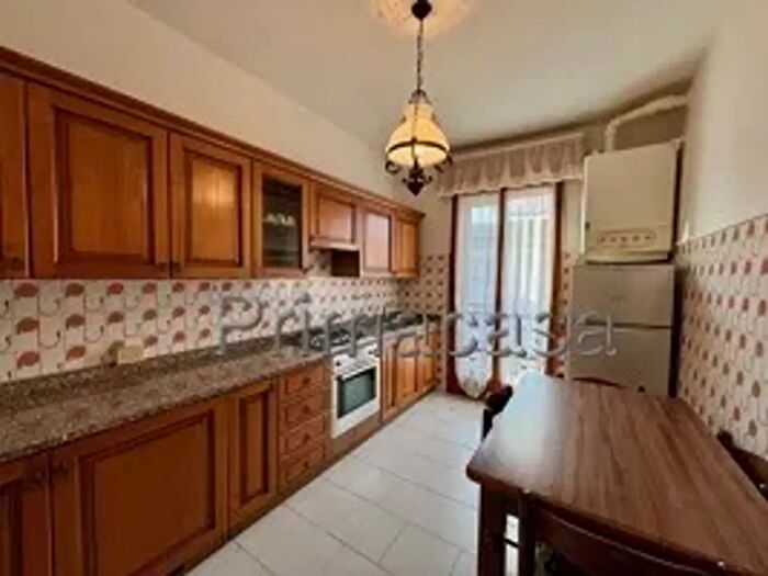 Appartamento con 5 locali in vendita in Carpi