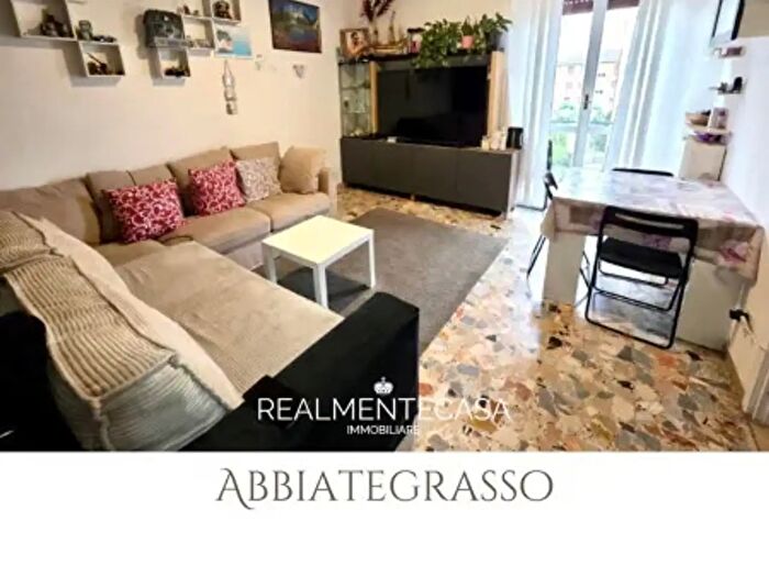 Appartamento trilocale in vendita in Via Giovanni Segantini, Abbiategrasso