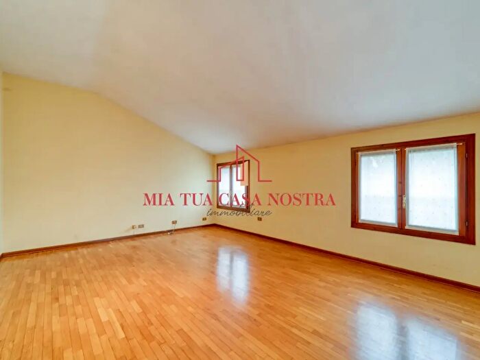Casa trilocale in vendita in Via Angelo Secchi, Padova