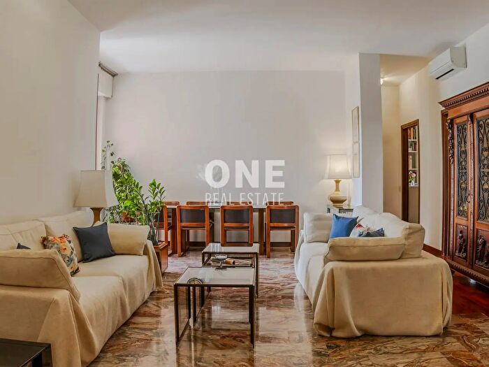 Appartamento quadrilocale in vendita in Via Lucania, Monza