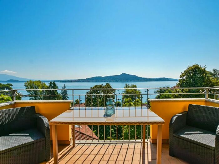 Appartamento quadrilocale in vendita in Meina