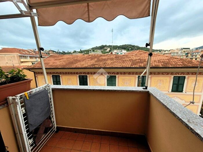 Appartamento quadrilocale in vendita in Via Mameli, Centro Interno Ferrovia, Rapallo