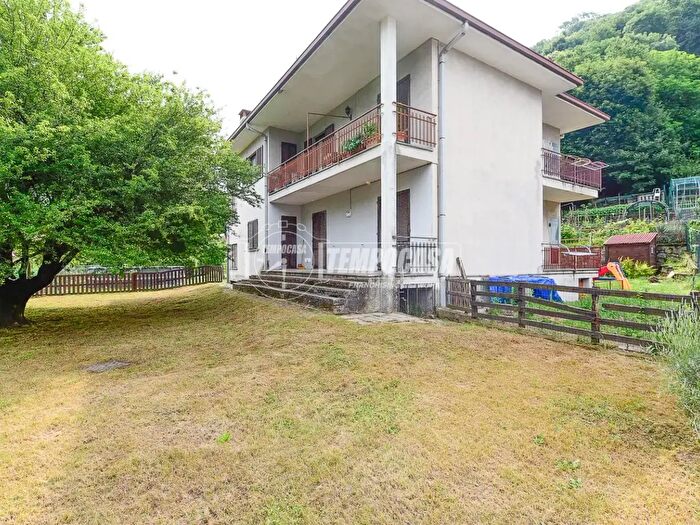 Appartamento quadrilocale in vendita in Via Brusa, Canzo