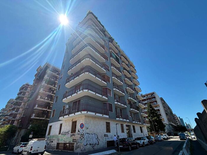 Appartamento bilocale in affitto in Viale Evaristo Stefini, Maggiolina, Milano