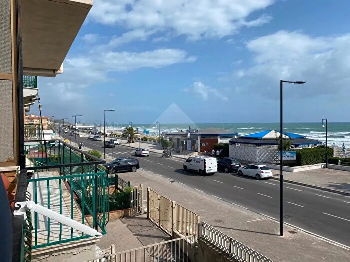 Appartamento con 5 locali in vendita in Minturno