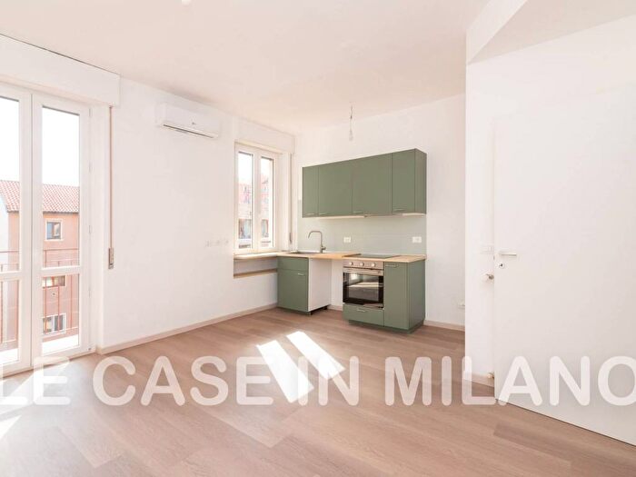 Appartamento trilocale in affitto in Via Garian, Washington, Milano