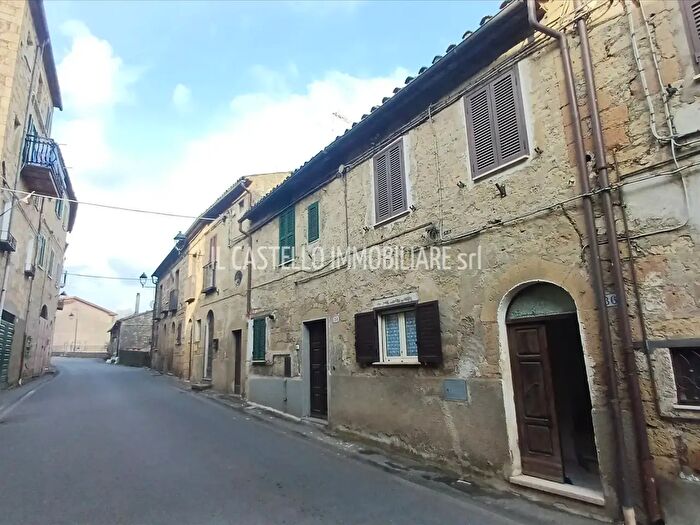 Casa quadrilocale in vendita in Via dellIndipendenza, Onano