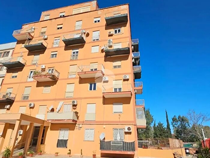 Appartamento trilocale in vendita in Via Dietro La Parrocchia, Palermo