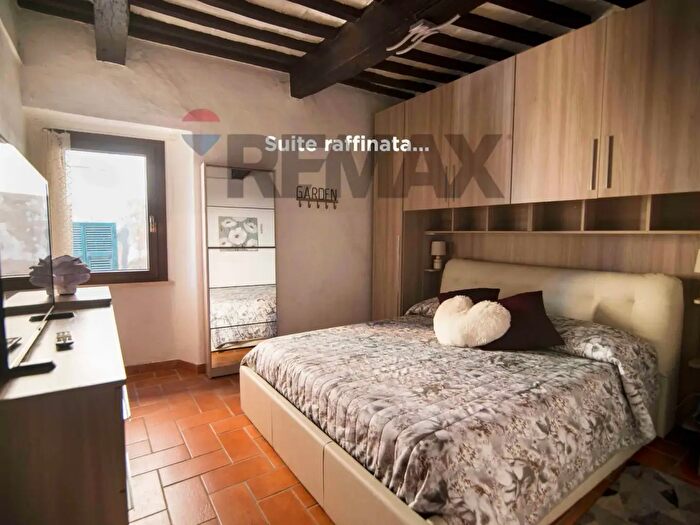 Casa quadrilocale in vendita in Vicolo dello Zuavo, Roccastrada