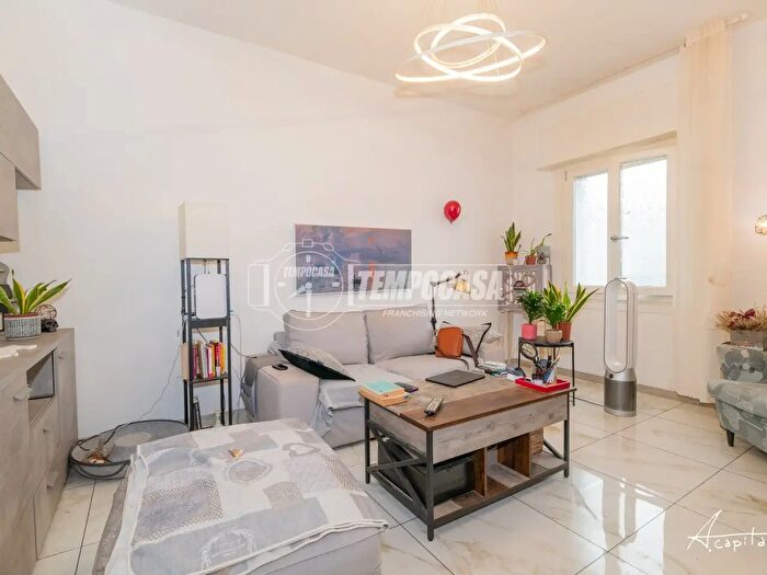 Appartamento trilocale in vendita in Via Limana, Modena