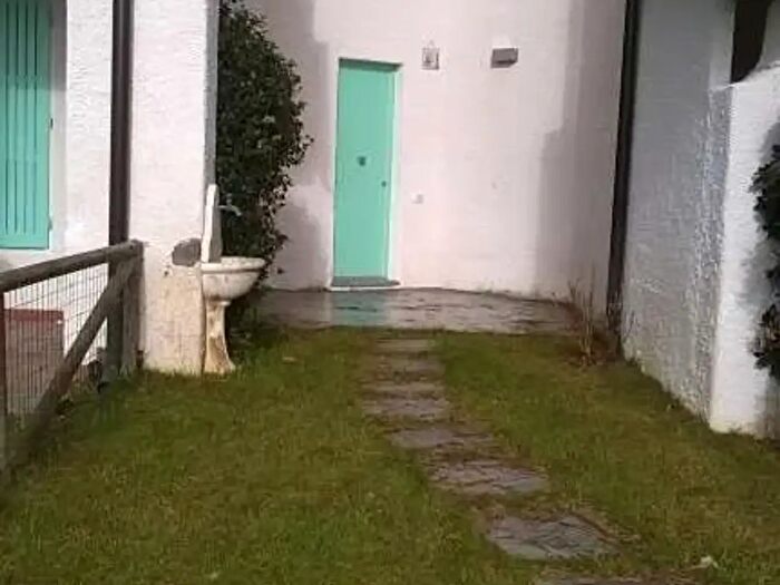 Casa con 6 locali in affitto in Via Firenze, Forte Dei Marmi