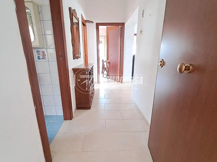 Appartamento trilocale in vendita in Via Badino, Terracina