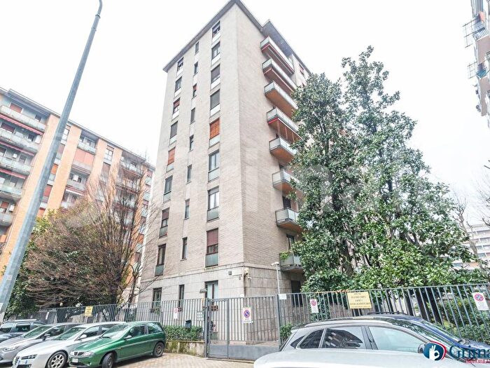 Appartamento bilocale in affitto in Via Martinetti, Piazzale Siena, Milano