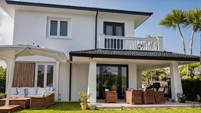 Casa con 8 locali in affitto in Pietrasanta