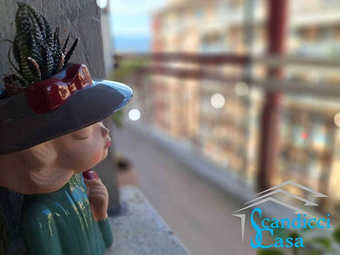 Appartamento con 5 locali in vendita in Via Cilea, Scandicci