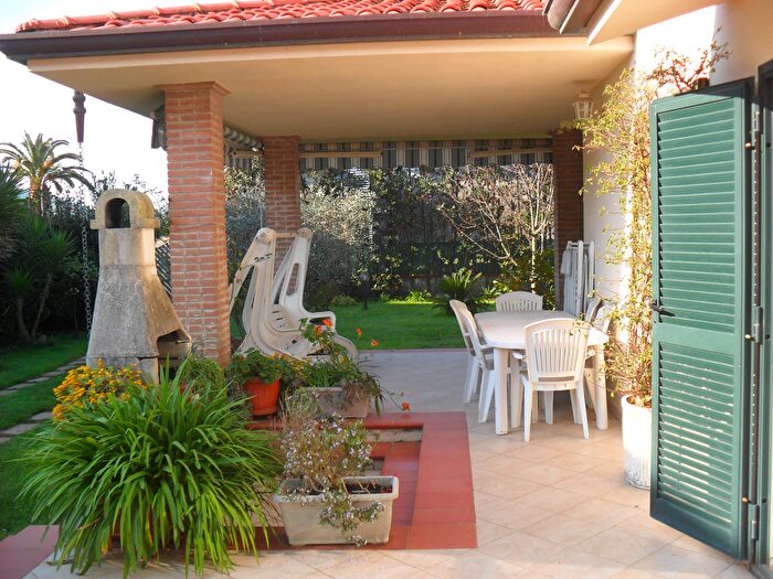 Casa trilocale in affitto in Massarosa