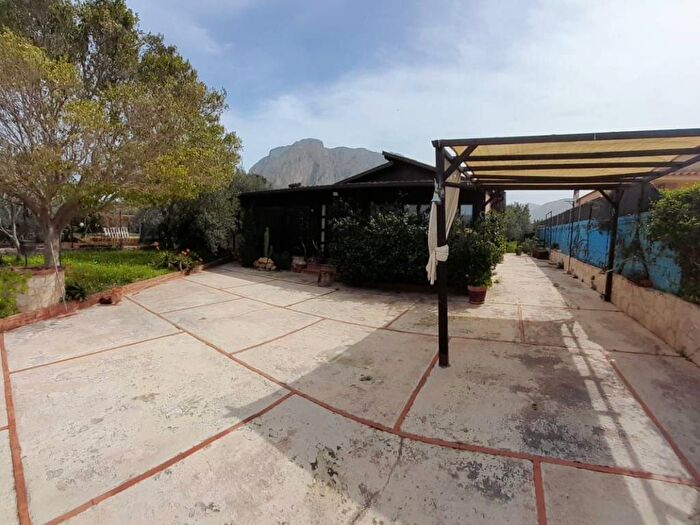 Casa quadrilocale in affitto in Via Rocco Chinnici, Centro, Cinisi