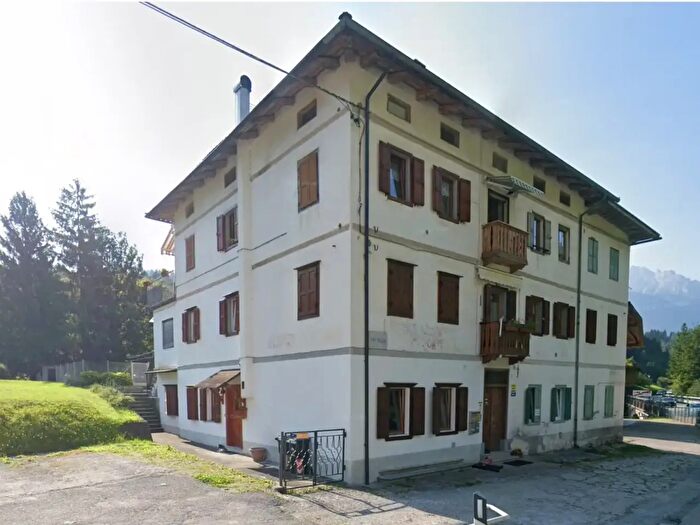 Appartamento trilocale in vendita in Auronzo Di Cadore