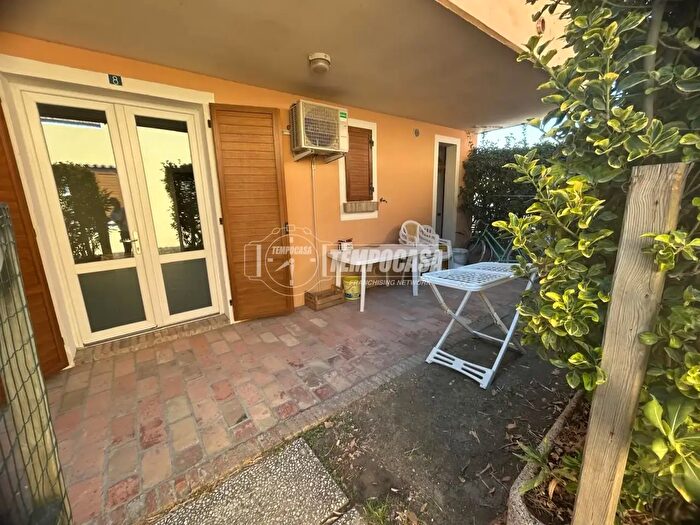 Appartamento trilocale in vendita in Viale dei Mille, Comacchio