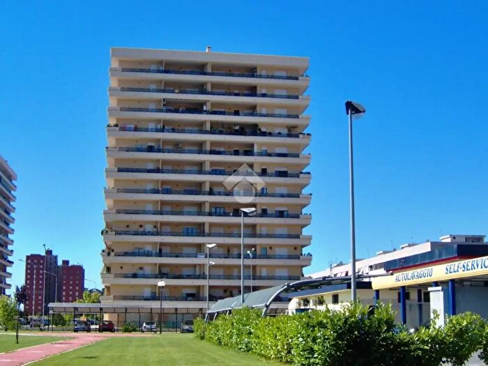 Appartamento trilocale in vendita in Via Inghilterra, Aprilia