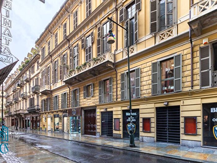 Appartamento bilocale in affitto in Via Andrea Doria, Via Roma, Torino