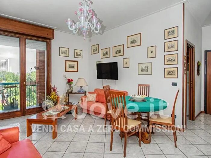 Appartamento quadrilocale in vendita in Via Athos Bellettini, Bologna