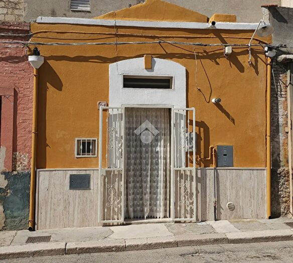 Casa trilocale in vendita in Via Montebello, Torremaggiore