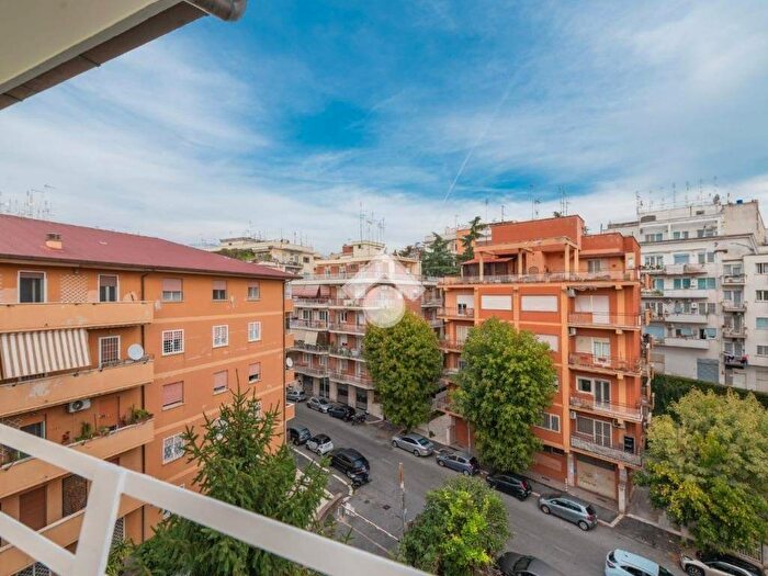 Appartamento trilocale in affitto in Via Romeo Rodriguez Pereira, Balduina, Roma