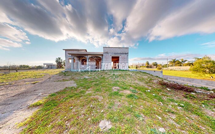 Casa con 8 locali in vendita in Via Carrone, Corigliano DOtranto