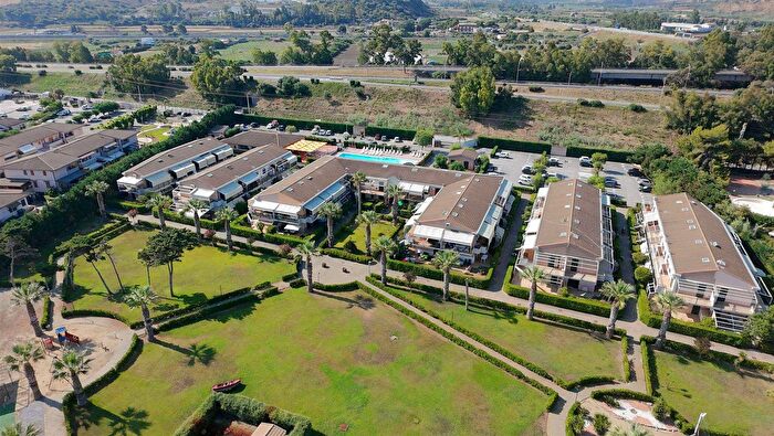 Casa trilocale in vendita in Contrada Pistavecchia, Campofelice Di Roccella