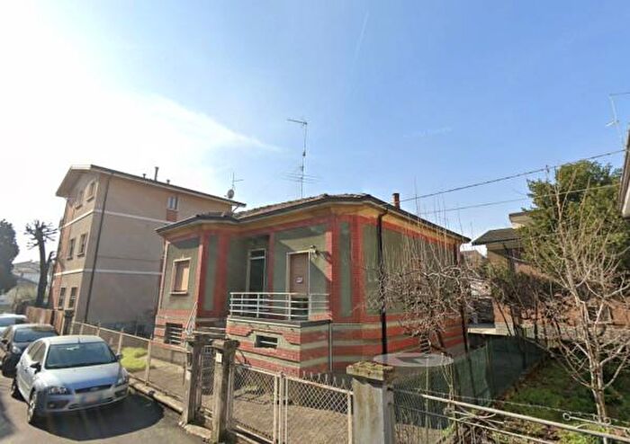 Casa quadrilocale in vendita in Via Alfonso Testa, Piacenza