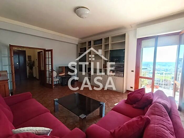 Appartamento con 5 locali in vendita in Altopascio Lu, Altopascio