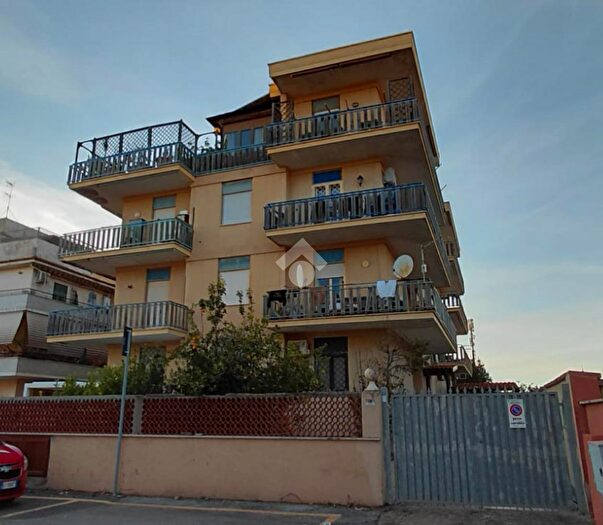 Appartamento trilocale in vendita in Via Fumaroli, Ladispoli