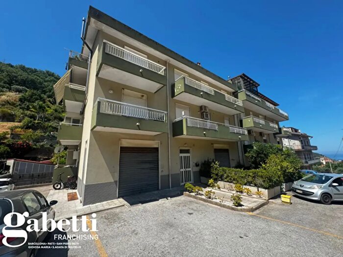 Appartamento trilocale in vendita in Cda Mersa, Brolo