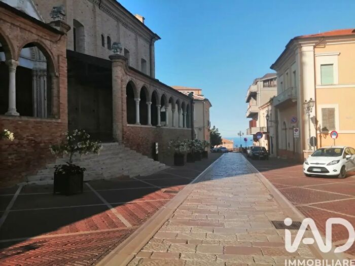 Appartamento con 6 locali in vendita in Via Vico Storto, Citta SantAngelo