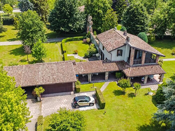 Casa in vendita in Via Ferdinando di Borbone, Piacenza