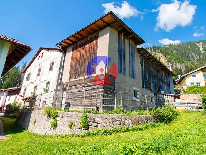 Casa con 10 locali in vendita in Strada De Sort, Moena